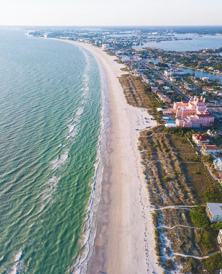 Private Room In A 2 Bedroom 1 Bathroom Shared With Host, On The Beach, Surrounded By Resorts, Only 2 People Max Сент-Піт-Біч Екстер'єр фото